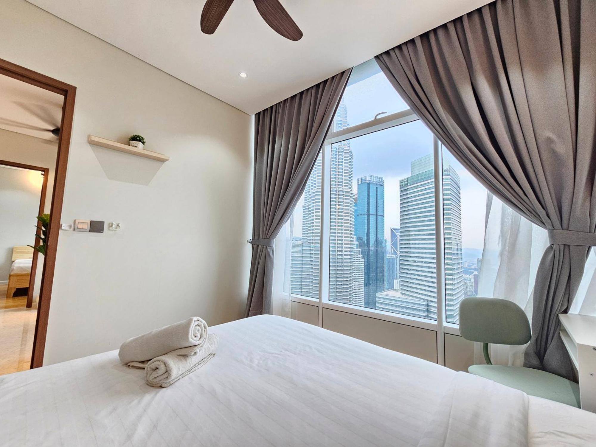 Sky Suites Klcc By Staylar Куала-Лумпур Экстерьер фото